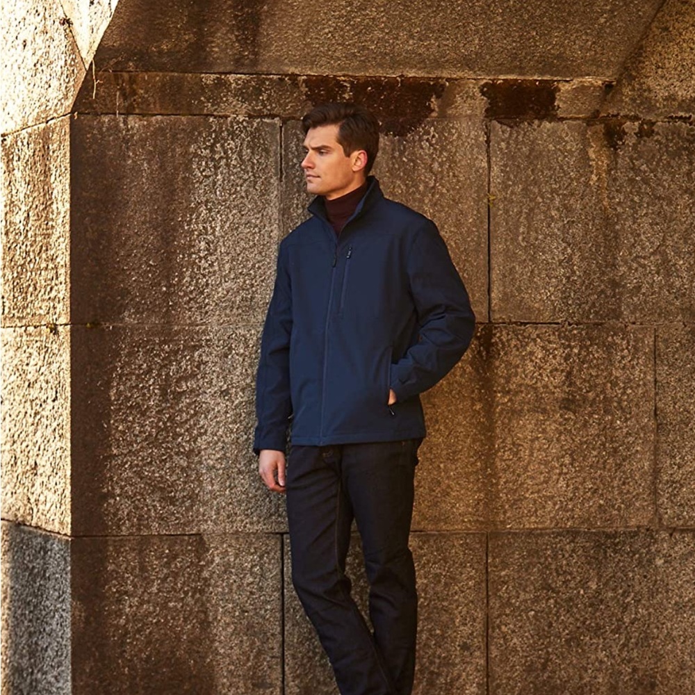 🆕 Soft shell jacket 🧥 - Picture 4 of 4